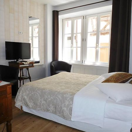 Location "Charme" Apartment รีควีร์ ภายนอก รูปภาพ
