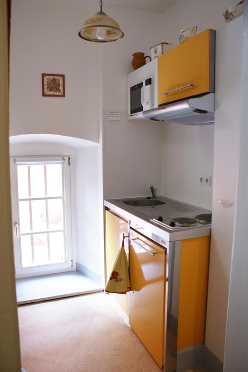 Location "Charme" Apartment รีควีร์ ห้อง รูปภาพ