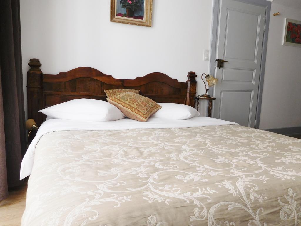 Location "Charme" Apartment รีควีร์ ภายนอก รูปภาพ